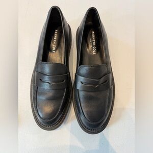 Kenneth Cole Women’s Fatima Lug Sole Black Leather Loafers